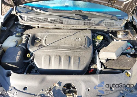 2013 Dodge Dart Limited z USA, uszkodzony, nr VIN 1C3CDFCA9DD335348